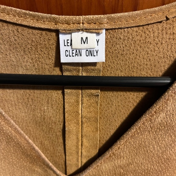 Vintage tan leather fringe poncho - Picture 2 of 3